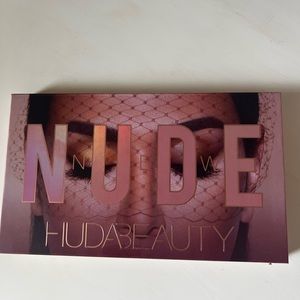 Nude Huda Beauty eyeshadow palette brand new!